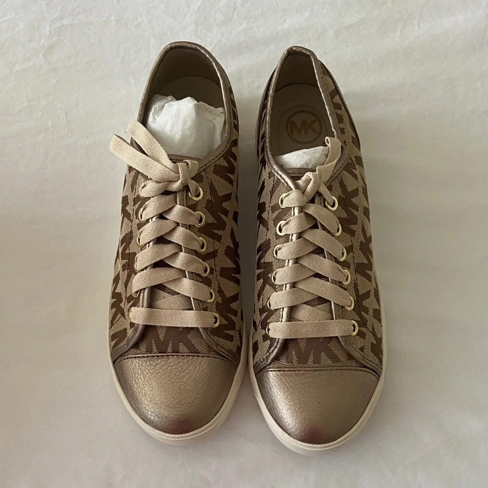Michael Kors MK City Sneaker Monogram Jacquard Size 8.5 - Picture 3 of 11